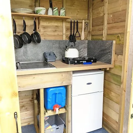 Penhallow Glampsite אתר קמפינג טרורו