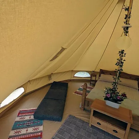 אתר קמפינג Penhallow Glampsite *