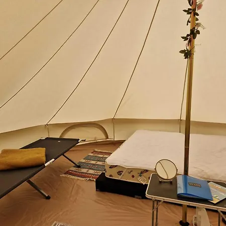 אתר קמפינג Penhallow Glampsite